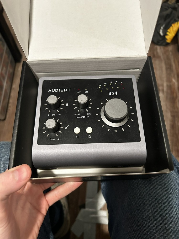 Audio Interface iD4 MKII, Class A Console Microphone Preamp (High Speed USB-C...