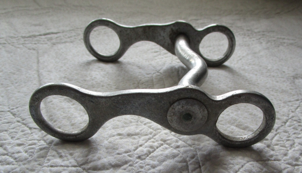 4" ALUMINUM WESTERN PONY CURB