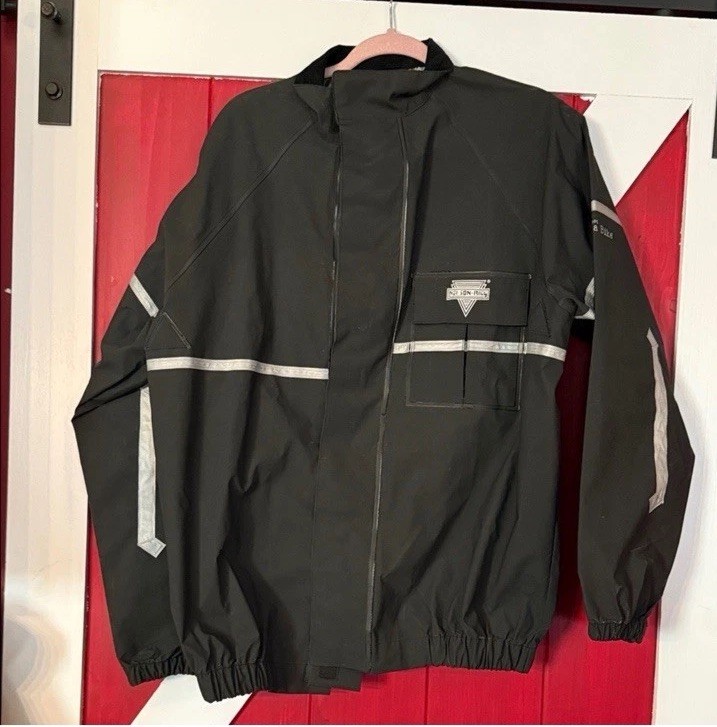 Medium Nelson Rigg Rain Suit