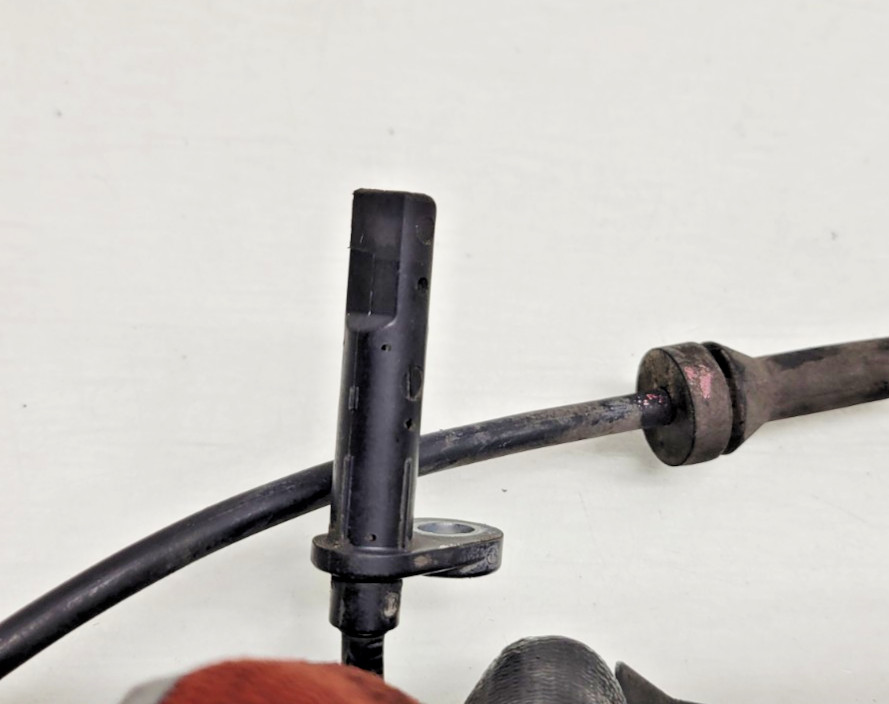 2014-2020 Infiniti QX60 Front ABS Speed Sensor
