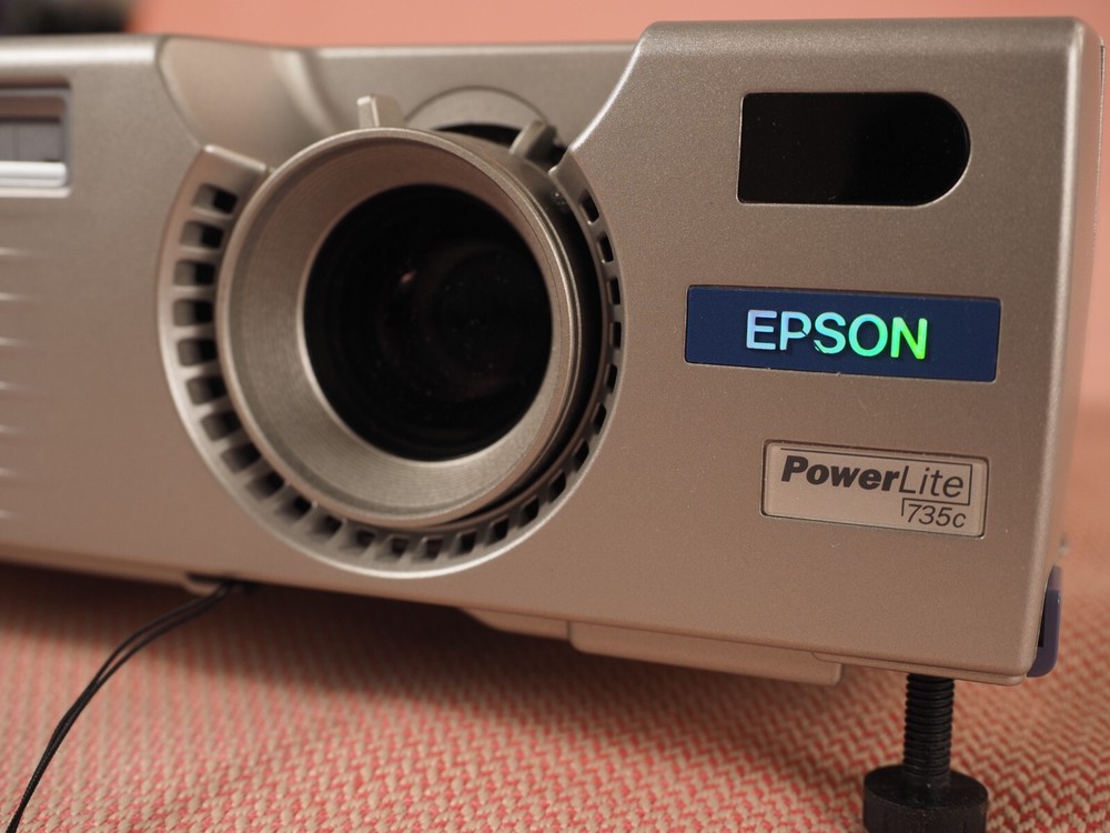Epson PowerLite 735C LCD Projector