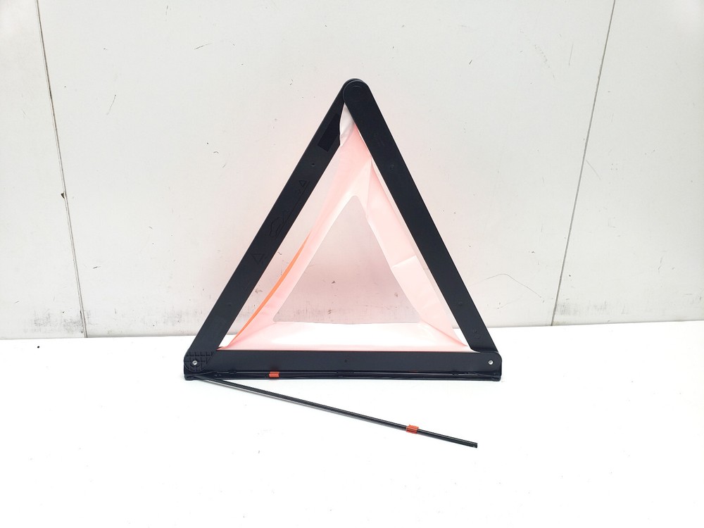 AUDI A6 C7 EMERGENCY WARNING HAZARD TRIANGLE 8K0860251 2017