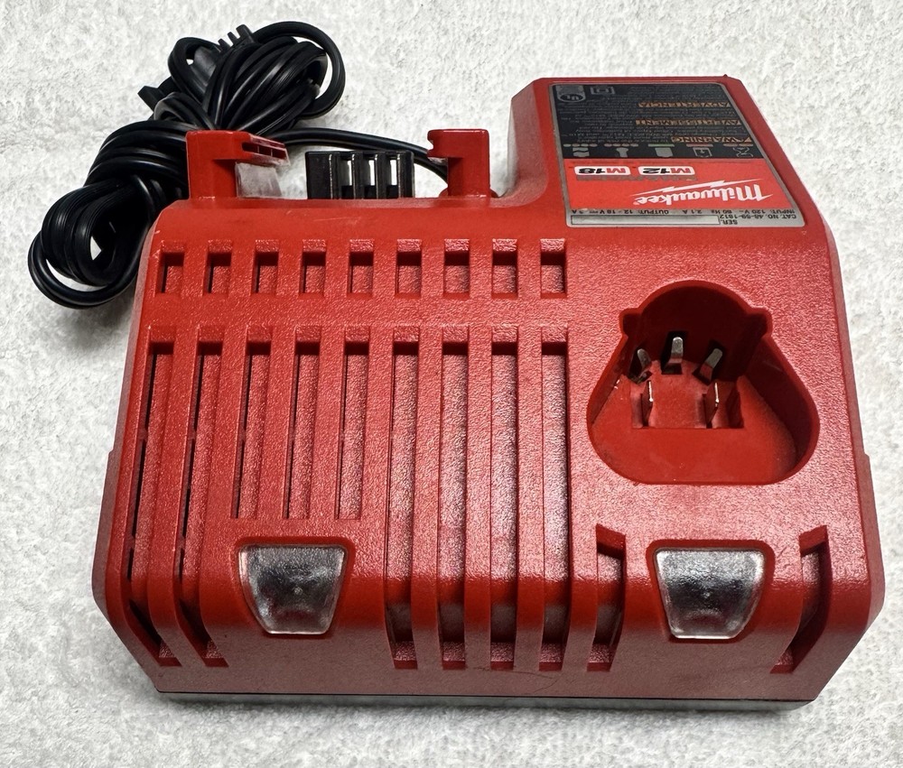 Milwaukee Short Throw Press Tool (2674-20)