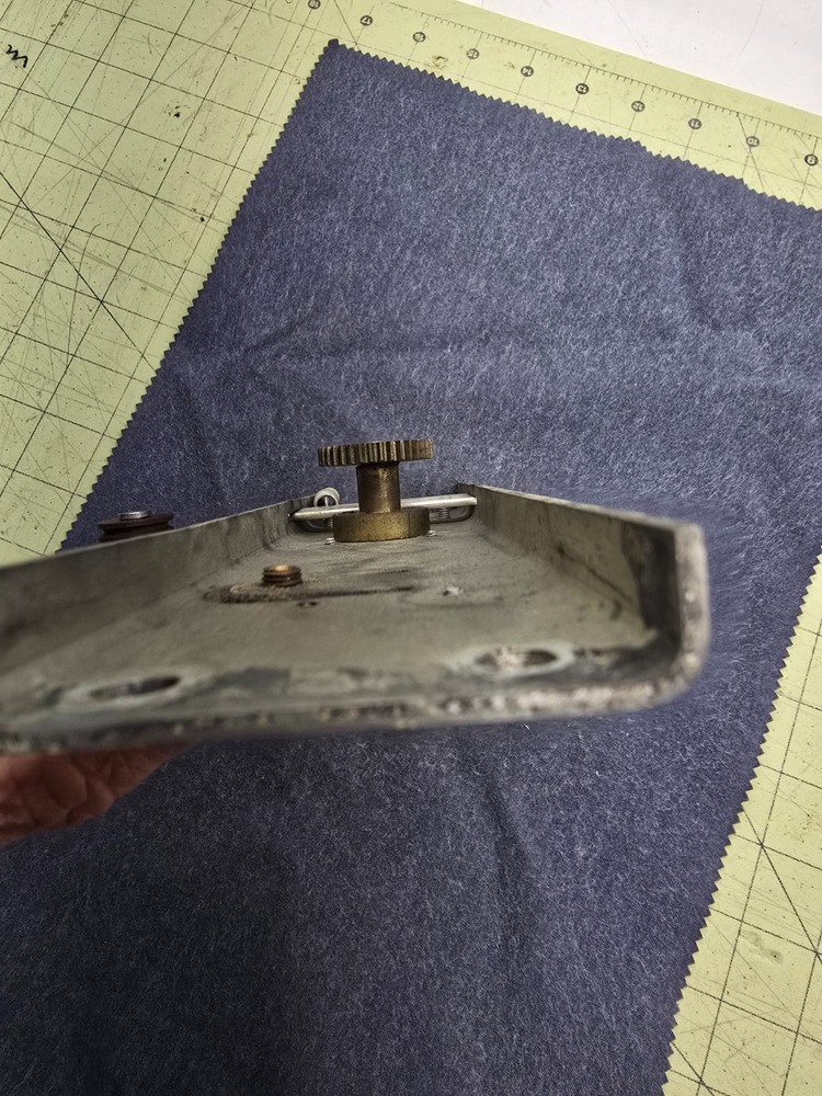 Hammarlund SP-600 Ham Radio Receiver Part - Frequency Dial Support Assembly