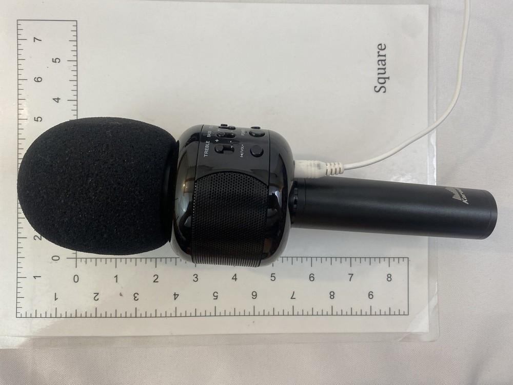 WIRELESS BLUETOOTH KARAOKE MICROPHONE E106 2.0 With Case Manual Fast Ship