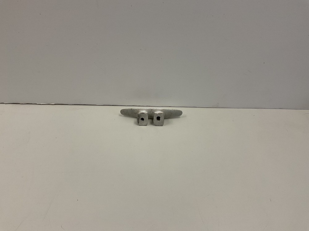 Aluminum 5"L Open Base Cleat