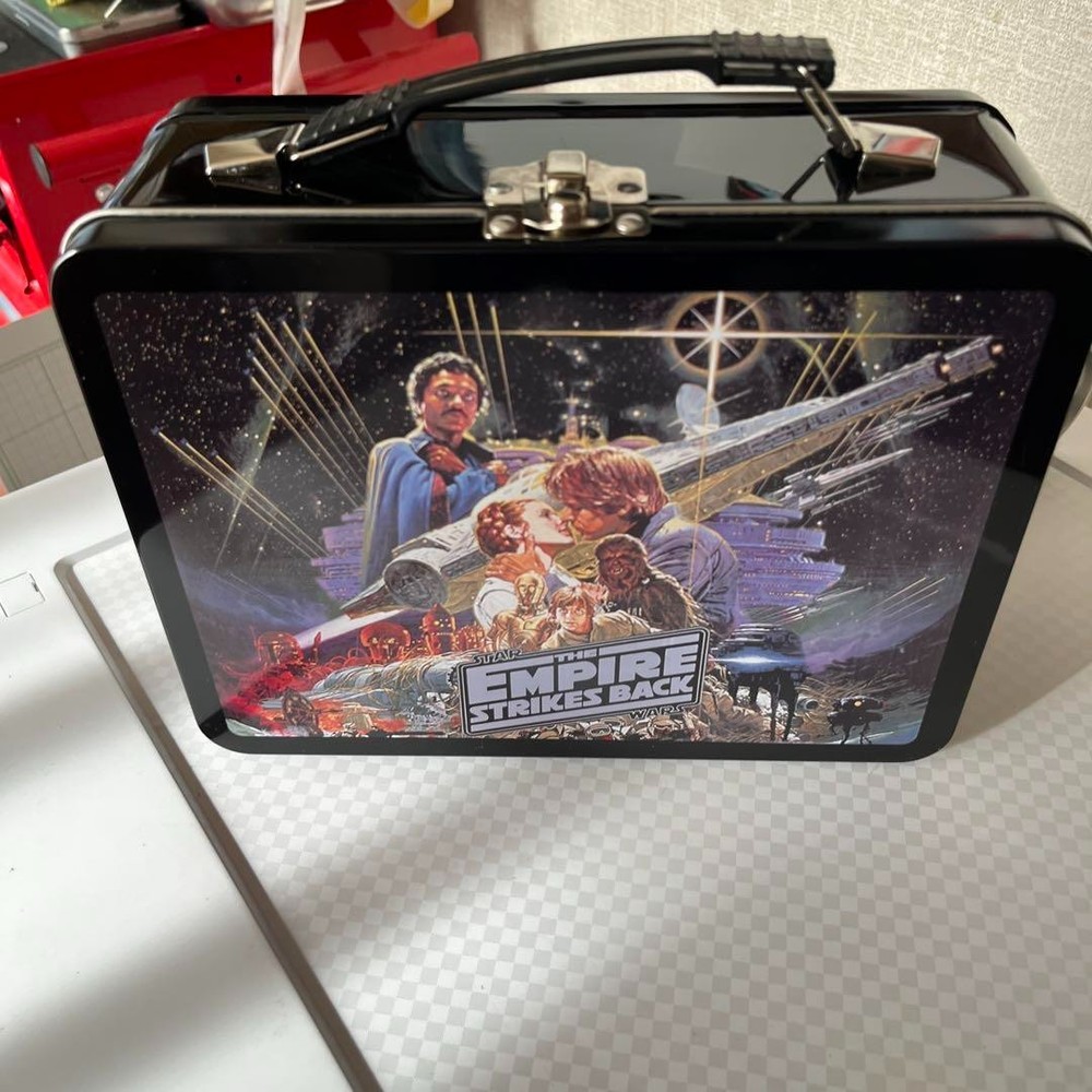 Star Wars The Empire Strikes Back Tin lunch box