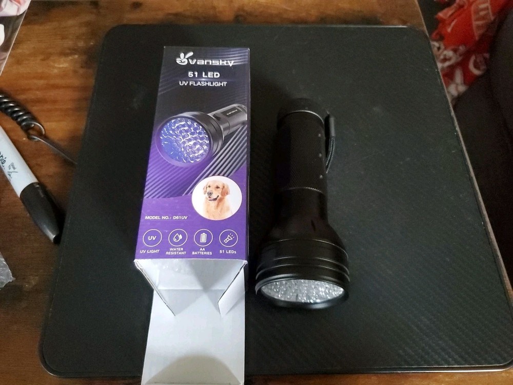 NIB - Vansky 51 LED UV flashlight pet Urine Detection , Bed Bug Detection , etc.