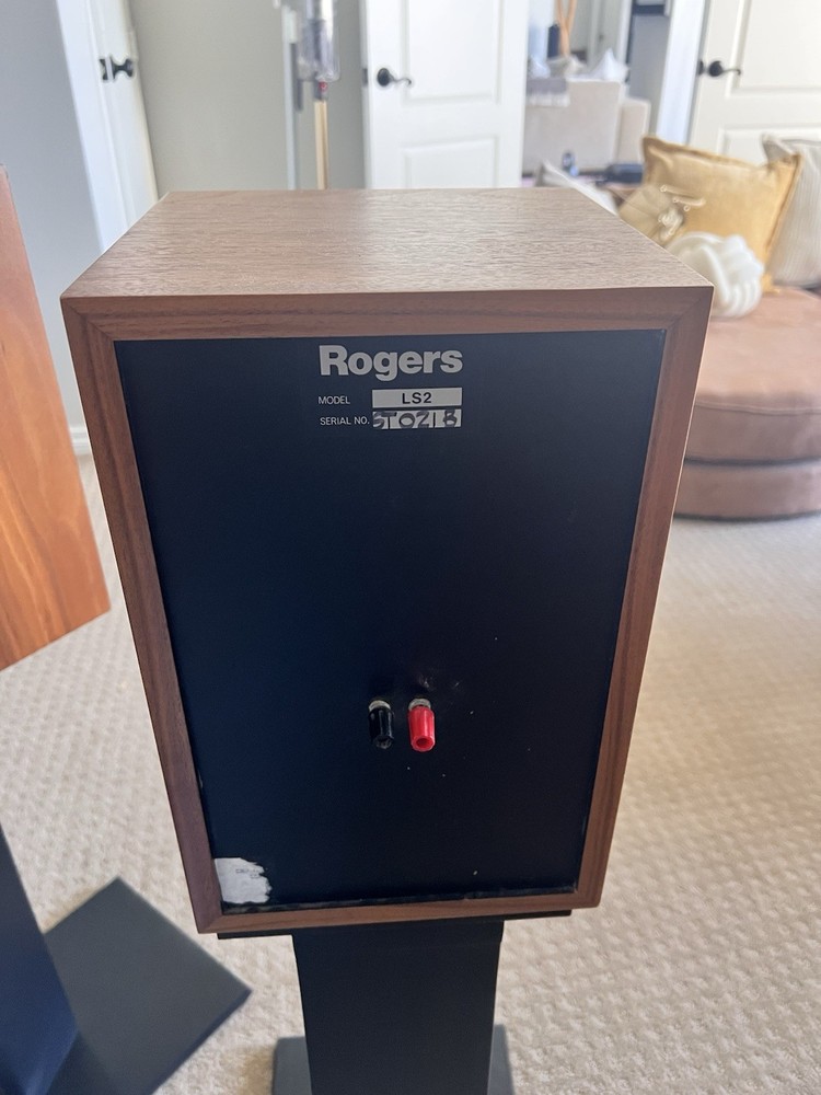 Rogers Speakers ls2 w/Stands