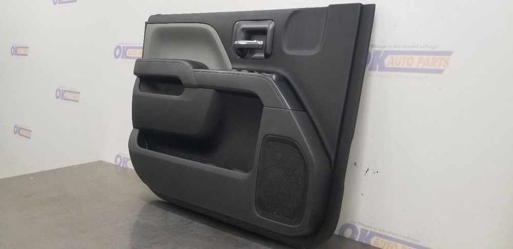 19 GMC SIERRA 2500 SLE CREW CAB INTERIOR DOOR TRIM PANEL FRONT LEFT DRIVER GRAY