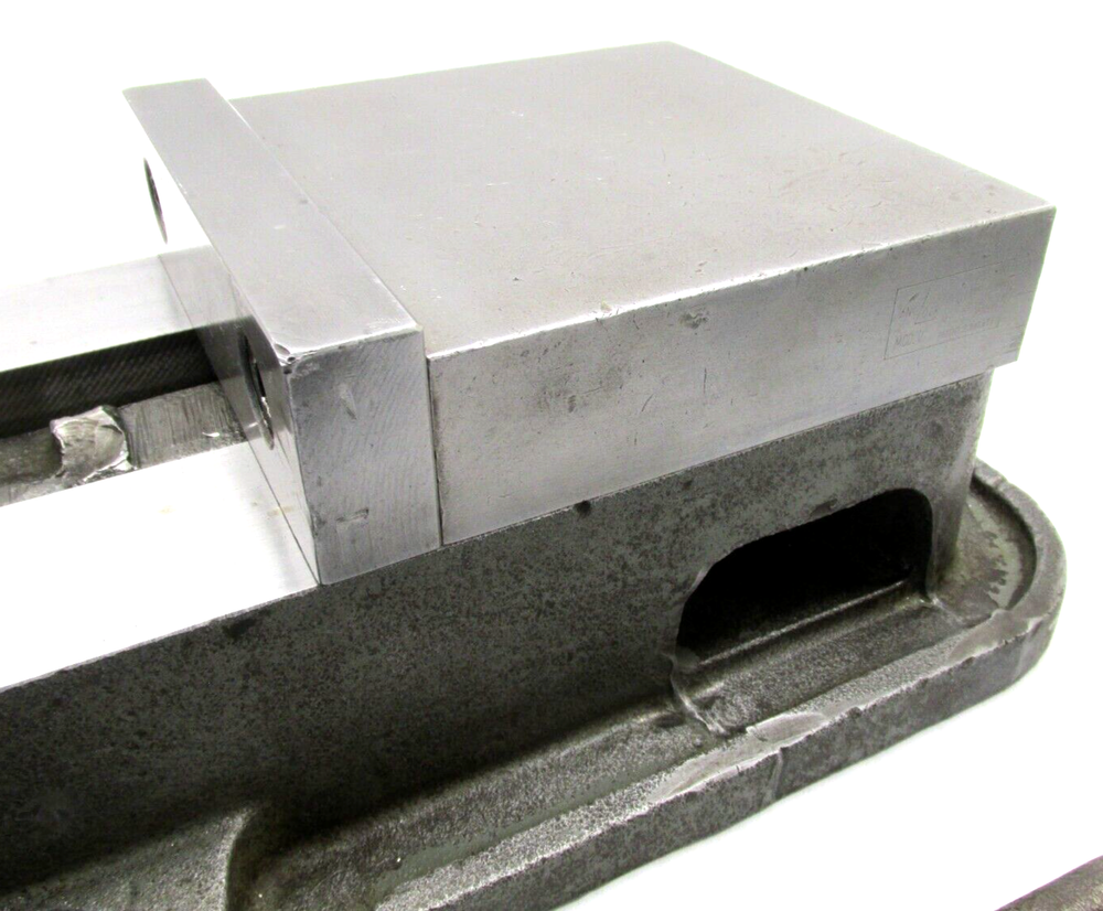 KURT ANGLOCK 6" MILLING MACHINE VISE w/ JAWS & HANDLE - #D60