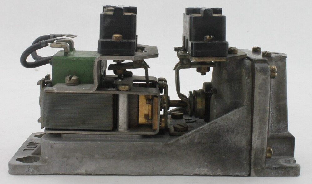General Electric CR2820B 111AA22 Time Delay Relay