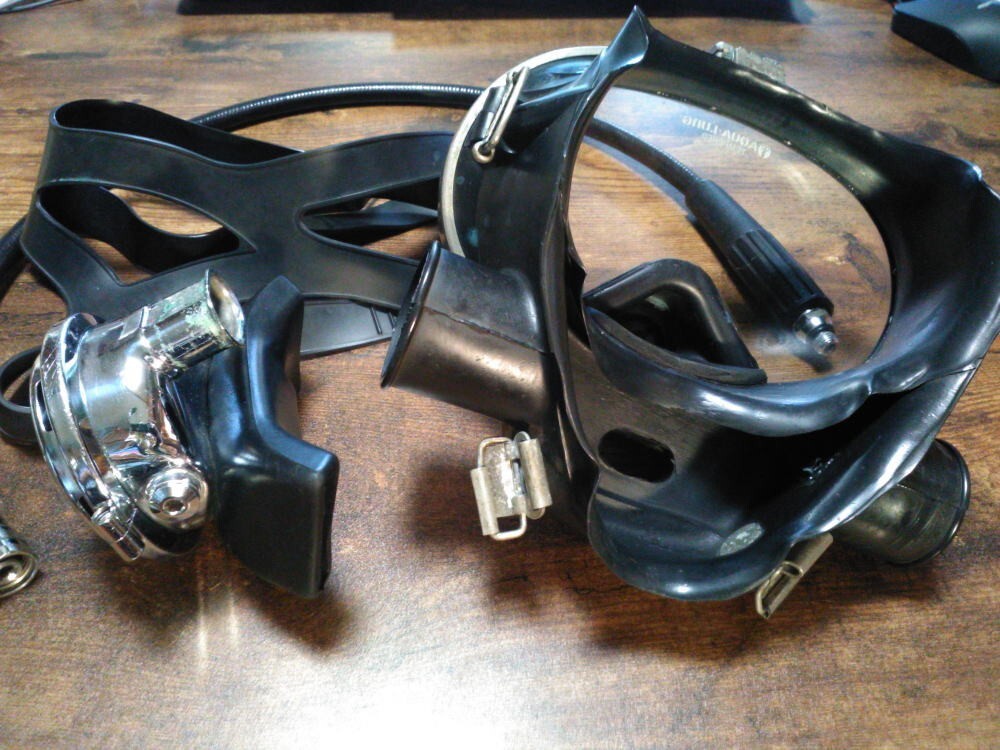 Aqua-Lung Full Face Mask/Regulator for Hookah Dive.