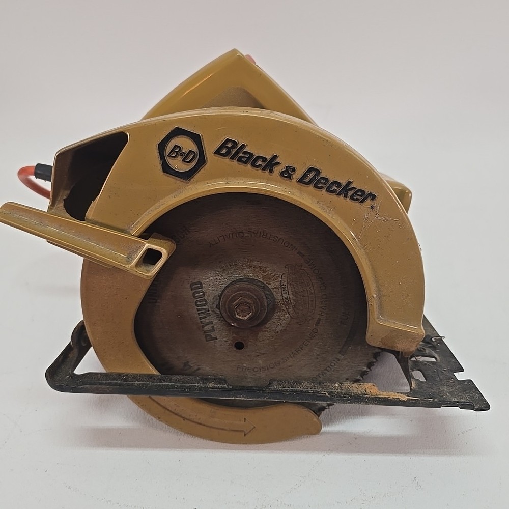 Black & Decker 7308 7 1/4" Circular Saw TESTED Works Type 2 Double Insulated