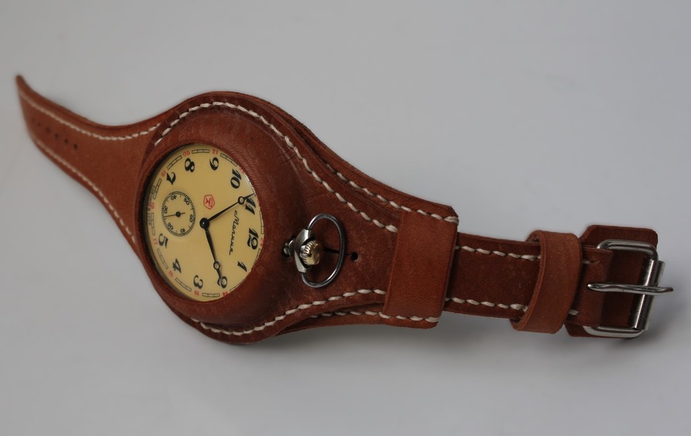 Molniya mechanical watch with a leather strap, wolves