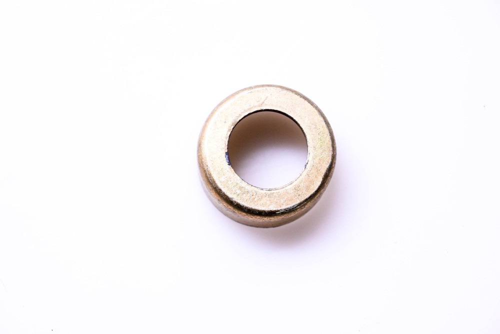 OMC 311862 Bendix Cup NOS