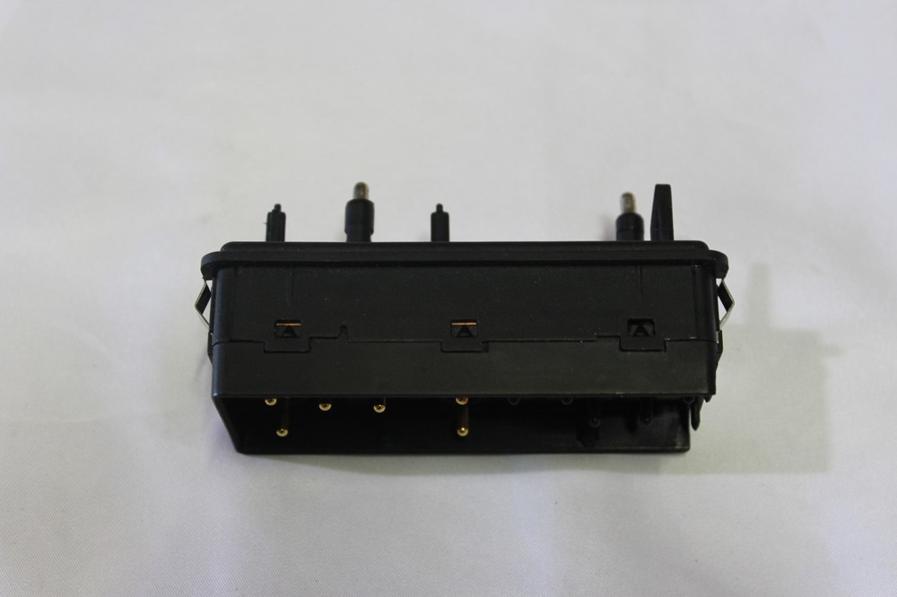Switch seat adjusting front right for BMW E-24 E-32 E-34