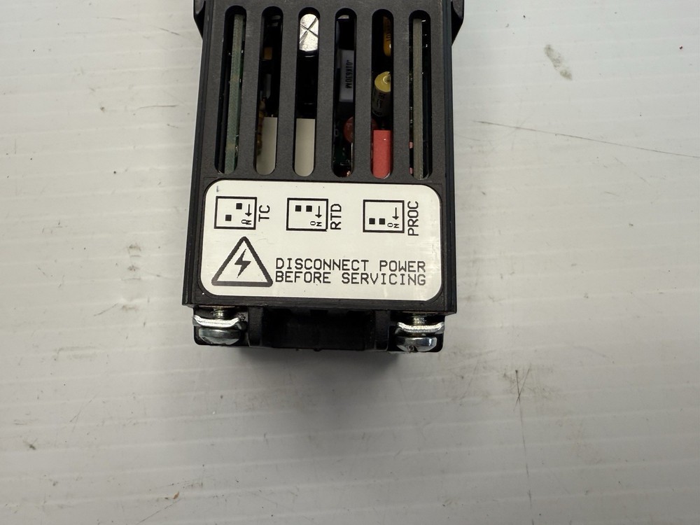Watlow 93 93AA-1CA0-00RG Temperature Controller