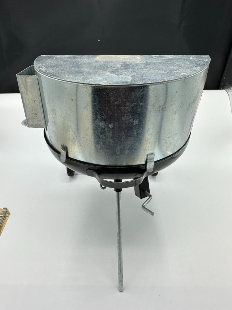 Vintage Bar-Bee Q Grill
