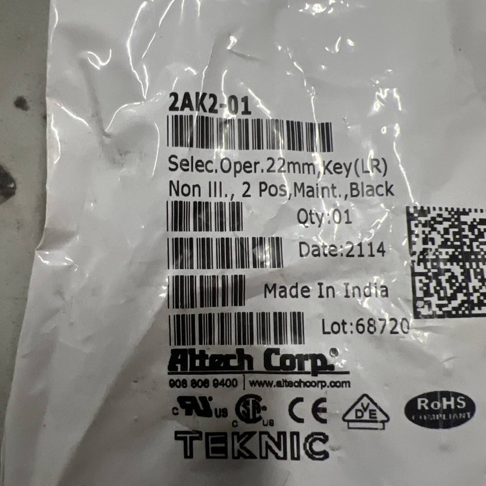 INDUSTRIAL ALTECH SELECTOR SWITCH OPERATOR KEY LEVER 2 POS 2AK2-01