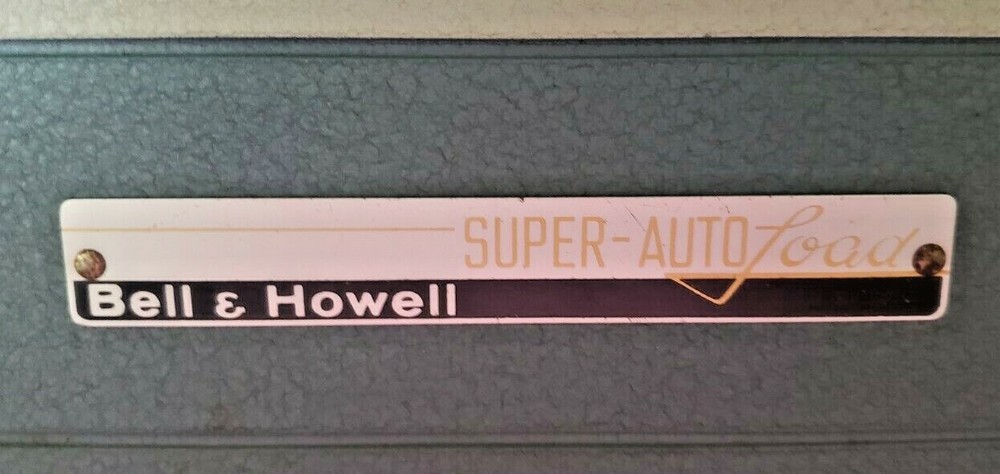 VINTAGE BELL & HOWELL SUPER AUTO LOAD PROJECTOR 8MM