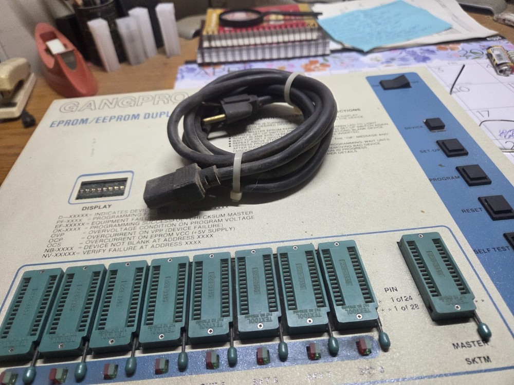 GANGPRO -8 Eprom Duplicstor Tester