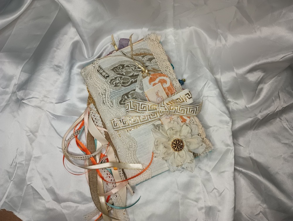 Junk Journal  Elegant Shabby Chic Lace