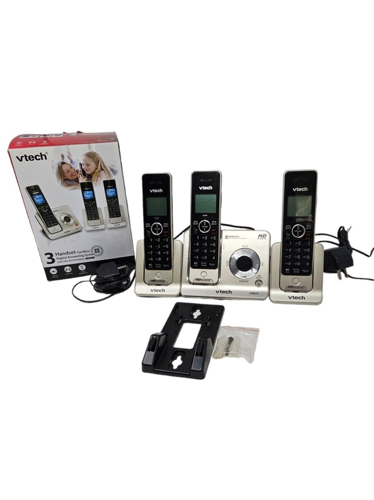 VTech LS6425-3 DECT 6.0 3-Handset Answering System with Caller ID/Call Waiting