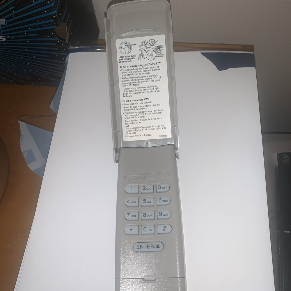 Chamberlain Wireless Rolling Code Garage Door Opener Keypad 940ESTD