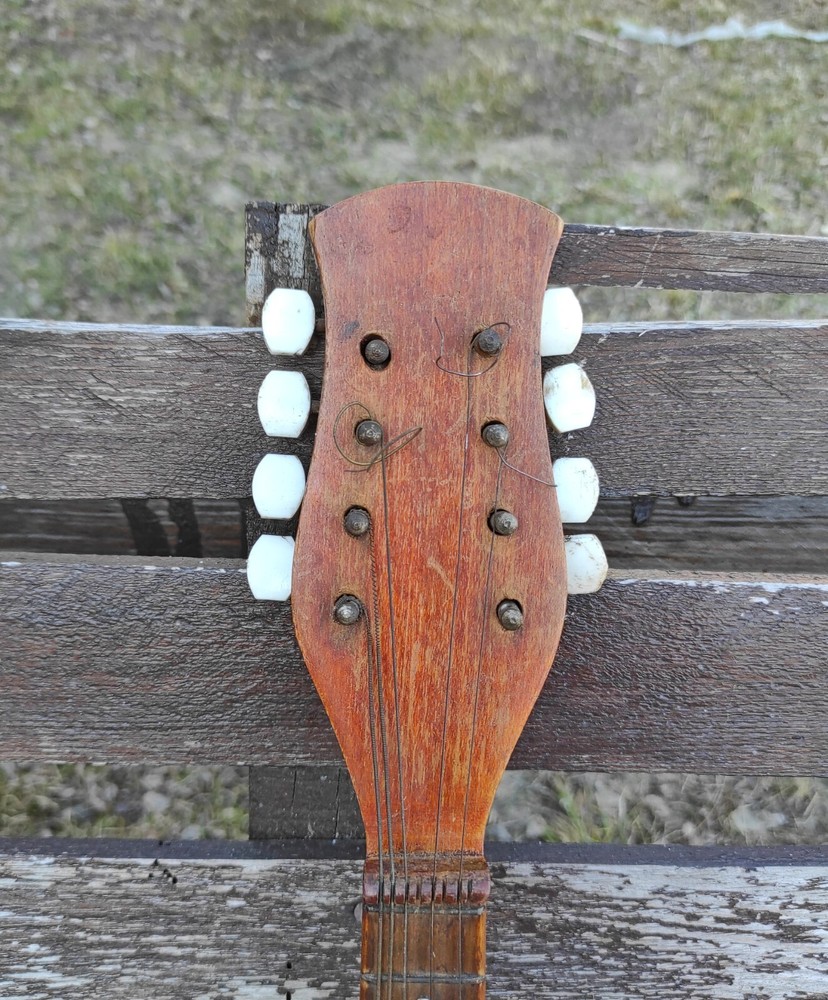 Vintage Mandalina 8 strings / national stringed instrument