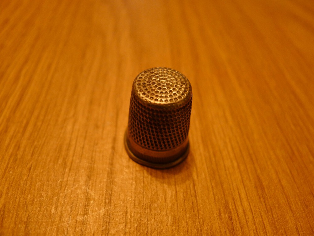 Silvered Finger Thimble.. .. Size 7...    Used Condition
