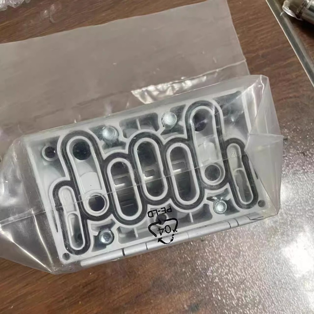 1pcs AVENTICS Solenoid Valve 5812280080