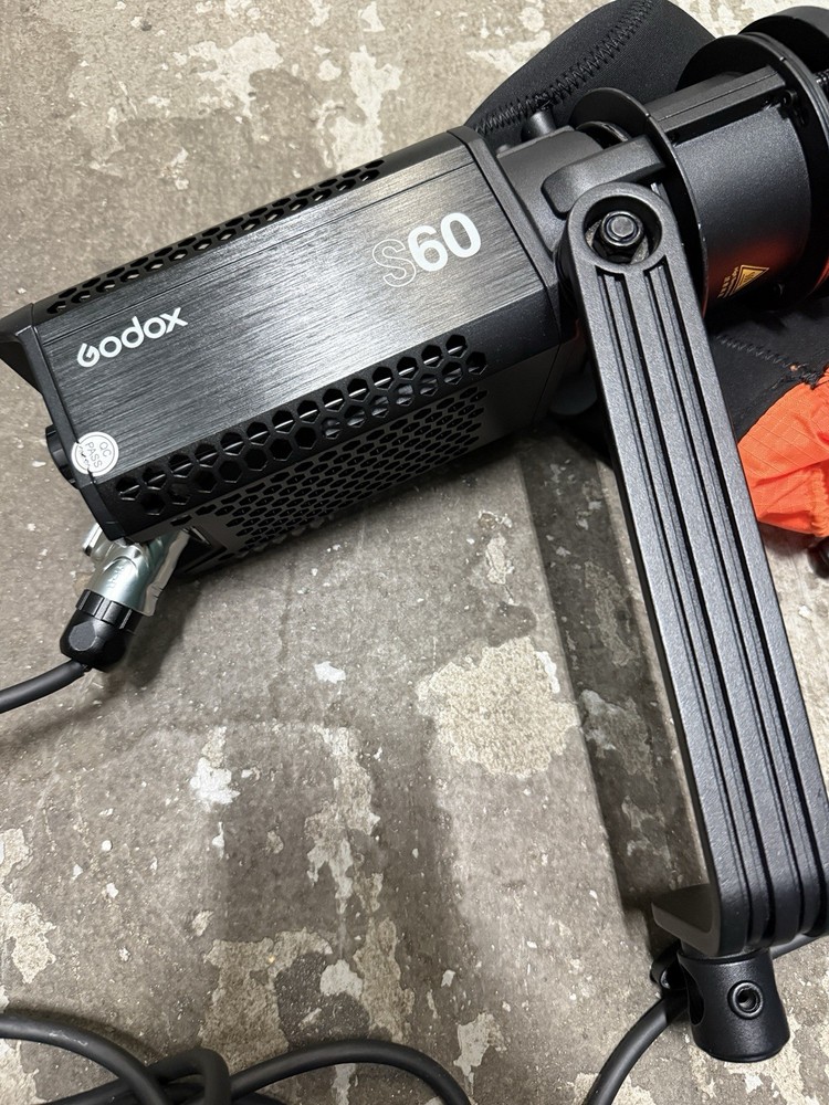 550$ Godox SC-60 Continuous Light + Projection Attachment