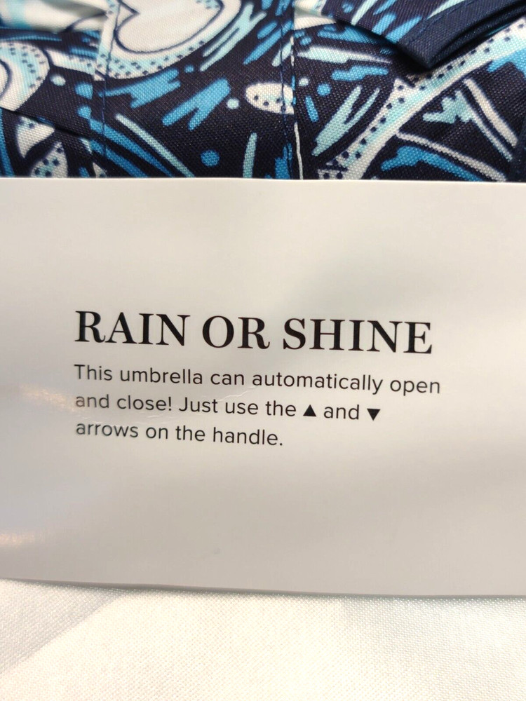 Vera Bradley's UMBRELLA in SHORE ENOUGH Pattern, Auto Open/Close, Sealife, NWT