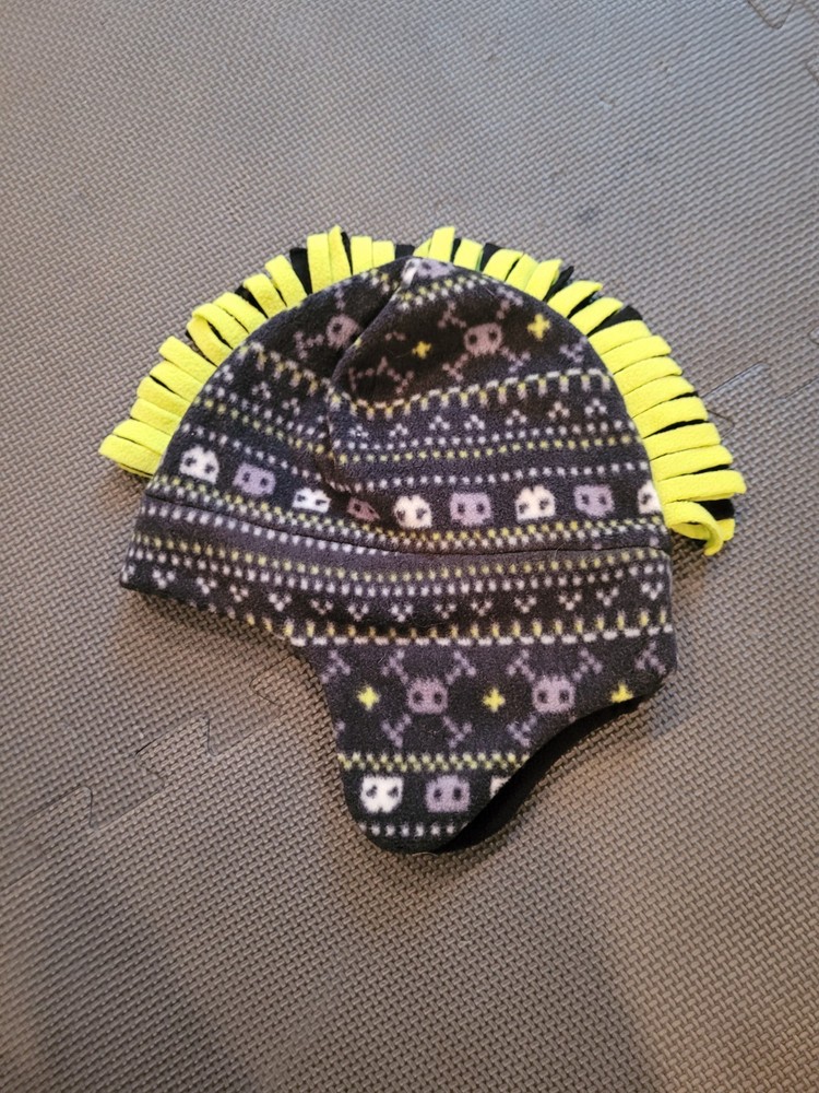 Boys Hat, 100% Made Of Polyester, Distributed By Target, Black Color