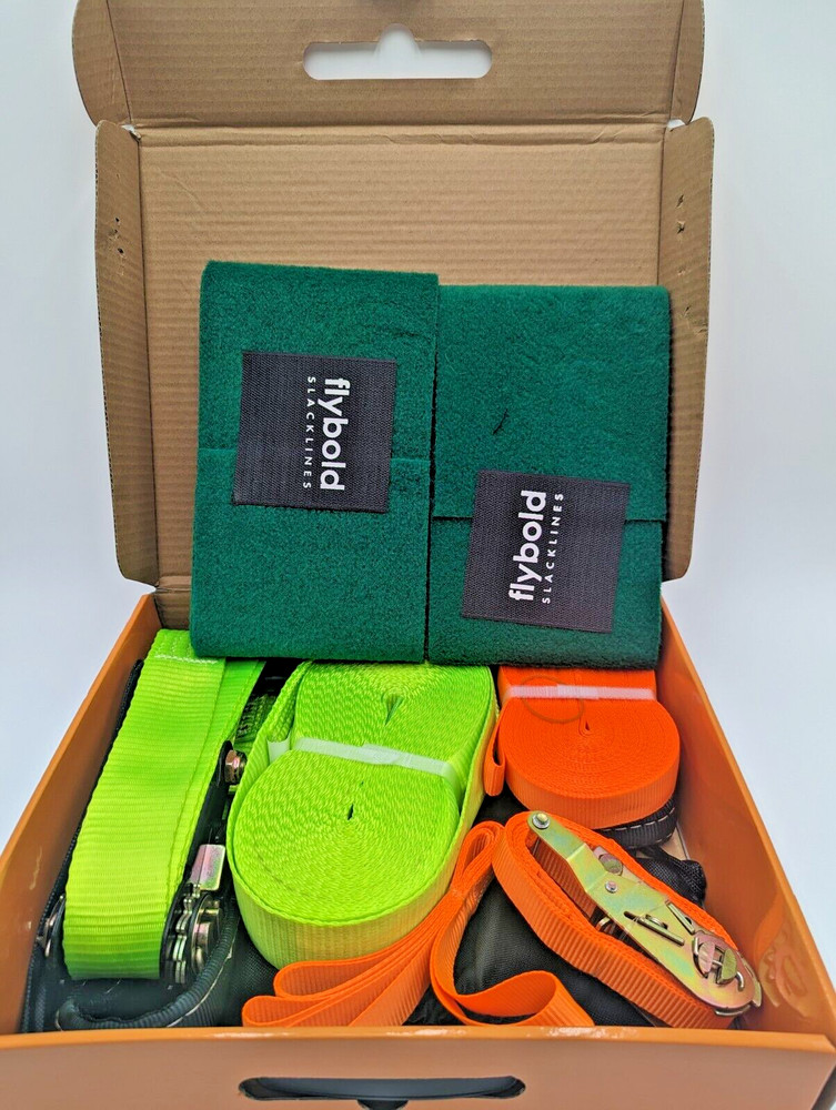 Flybold The Complete Slackline Kit with Training Line