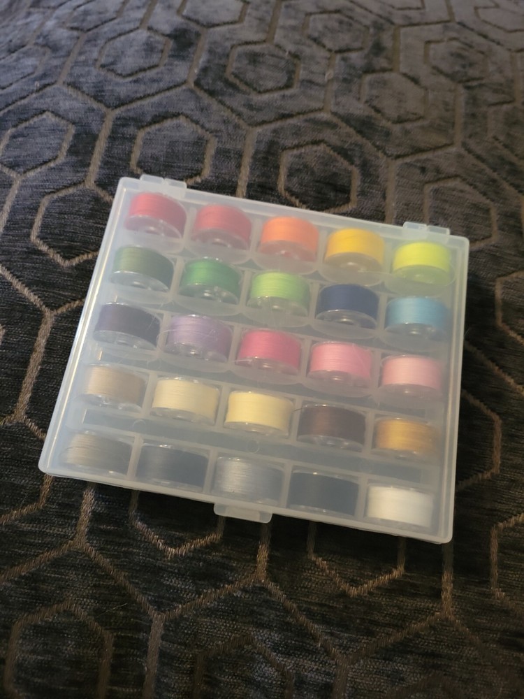 Environmentally Friendly Small Size Transparent Sewing Bobbin Box Sewing Bobbin