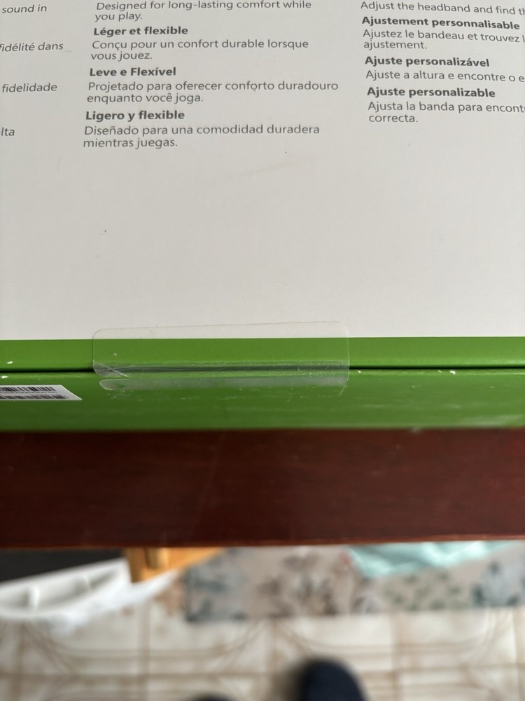 *NEW* Microsoft Xbox Headset connects to controller with wire