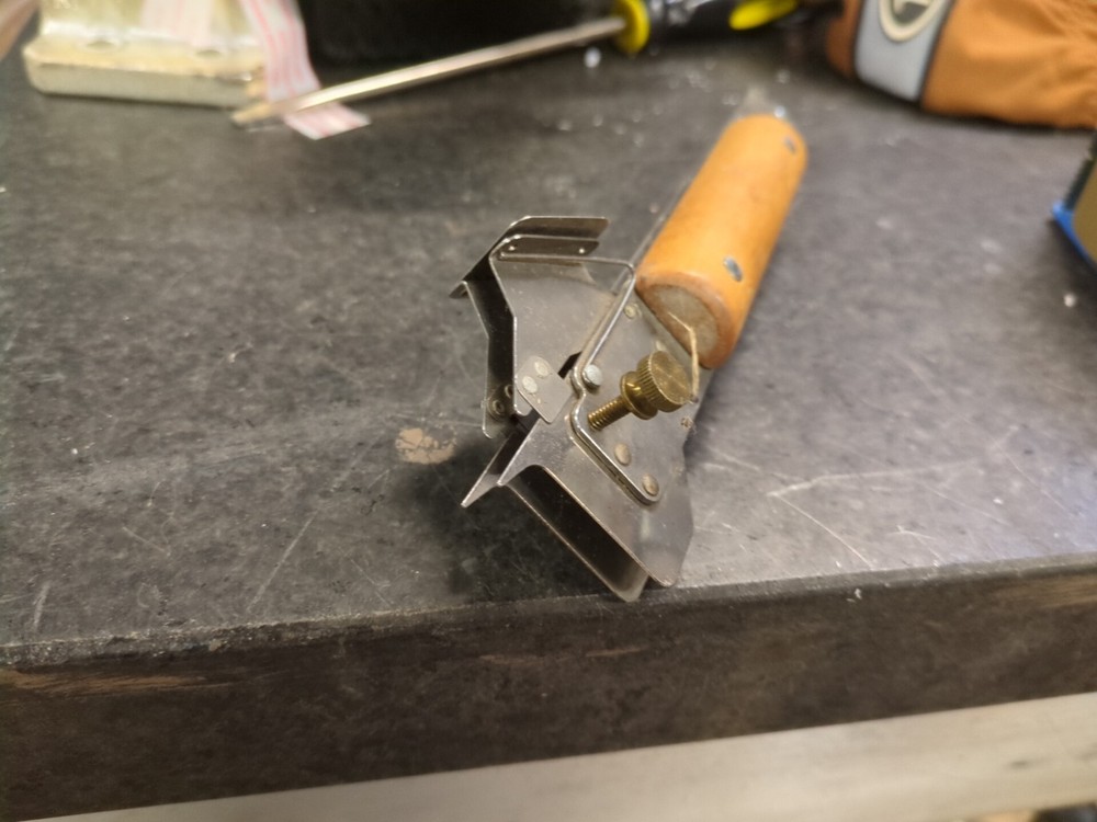 Harwil N-400 Lead Bender