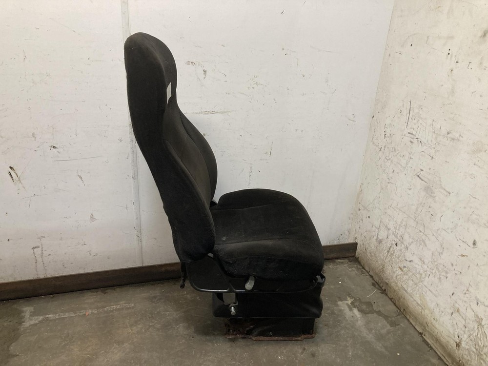 Peterbilt 386 BLACK CLOTH Air Ride Seat - Used