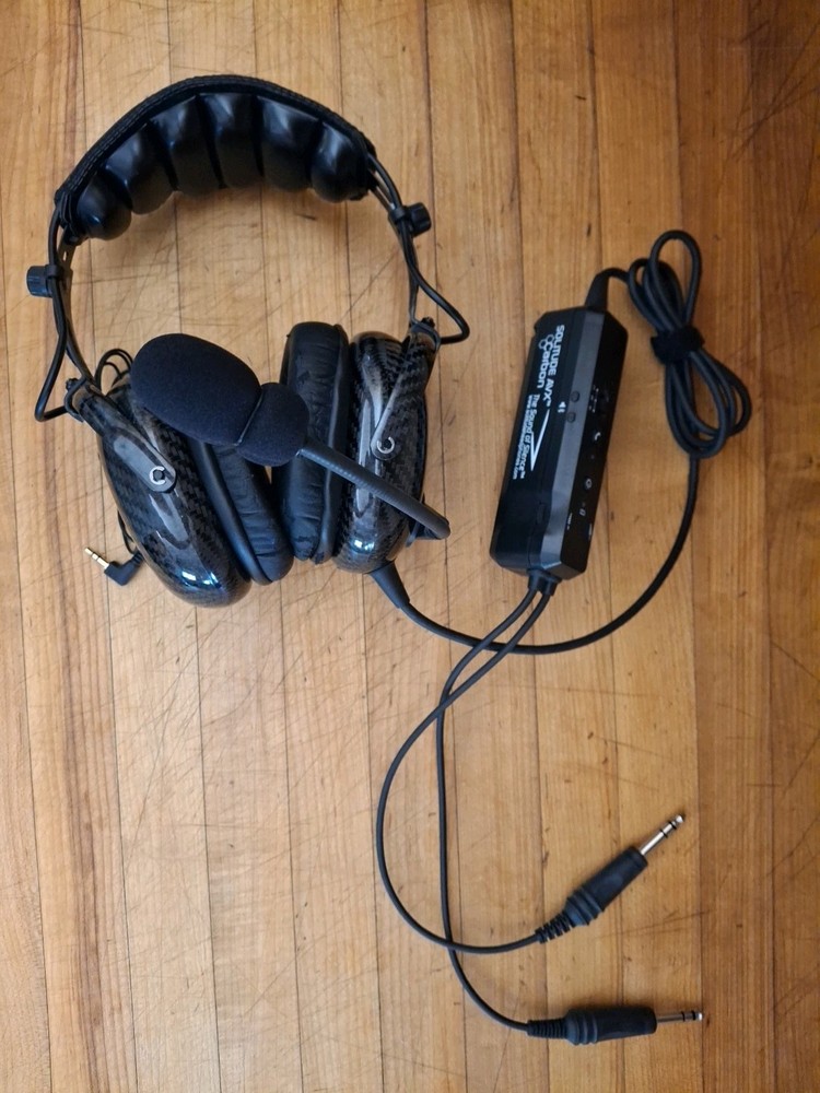 Solitude Carbon AVX Airplane Headset with Microphone
