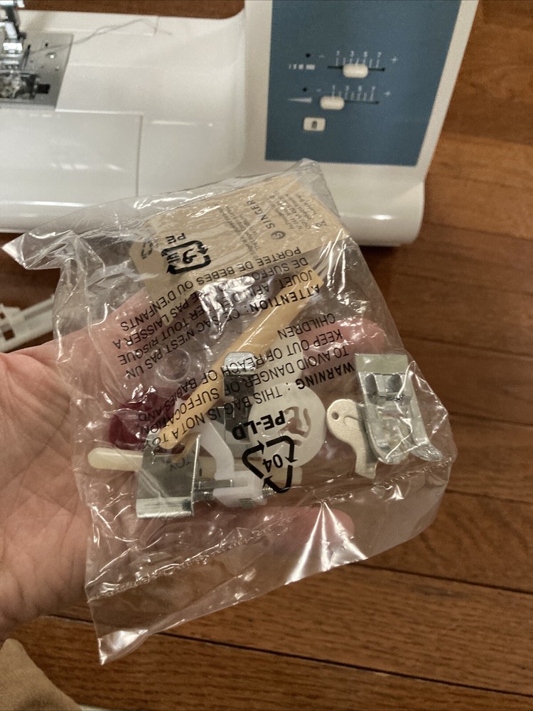 SINGER Confidence 7465 Sewing Machine Works READ