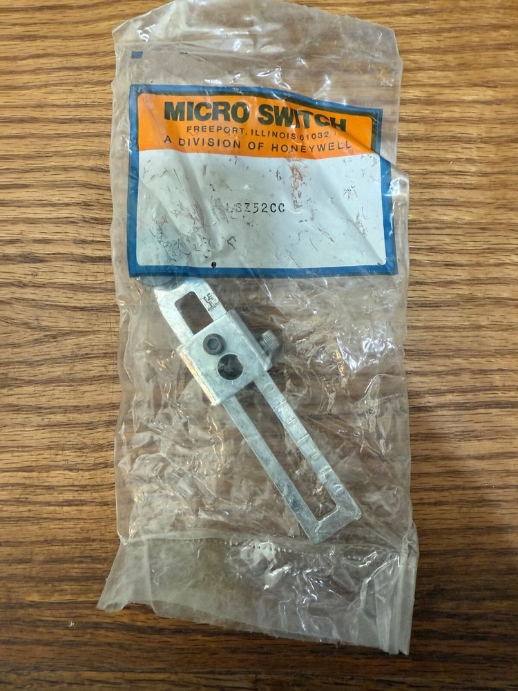 Micro Switch LSZ52CC Lever Switch Adjustable Roller Arm