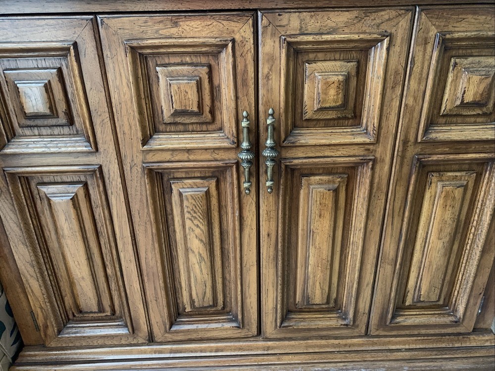 Thomasville Wood Sideboard Bar Claps Open Drawer Excellent Shape