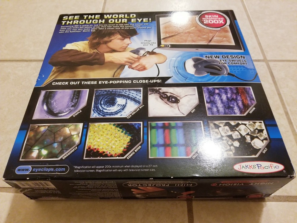 Jakks Pacific Bionic Eye Eye Clops Series Plug-In TV Microscope 2009 NIB