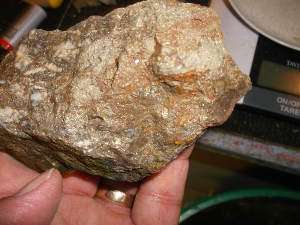Gold, silver, copper, 474 grams samples ,ore high grade .