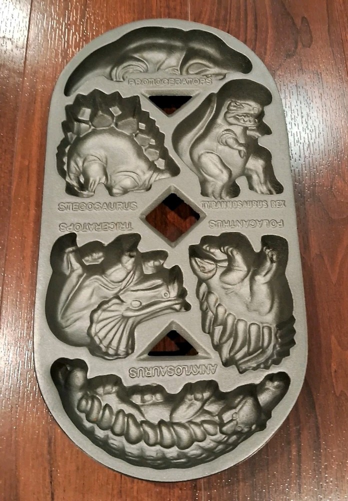 Vintage John Wright Heavy Cast Iron Dinosaurs Mold 6 Different Dinosaurs So Cool