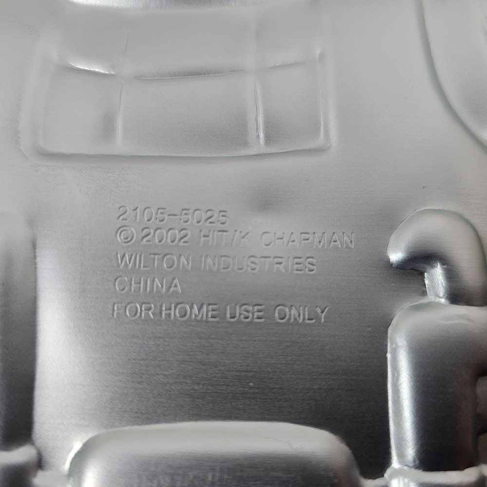 Wilton Bob The Builder Cake Pan 2015-5025 2002