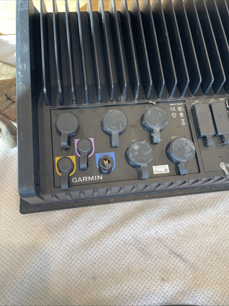 Garmin GPSMAP 8215 Touchscreen Chart Plotter FOR PARTS