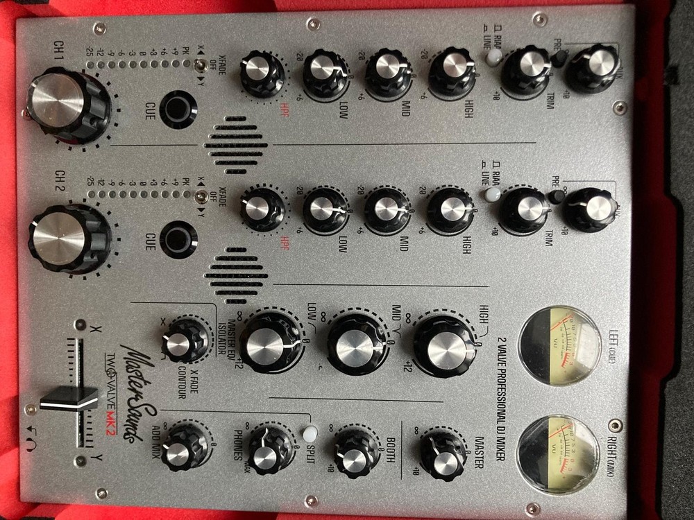 MasterSounds Radius 2 Valve Including Linear PSU And Fitted Flightcase